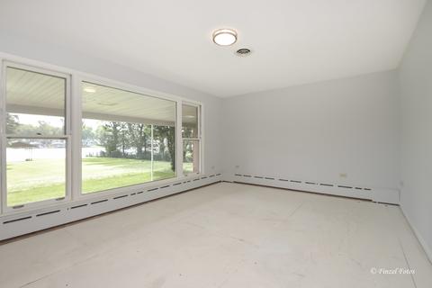 460 Bally Rd, Mchenry, IL 60050 photo 5