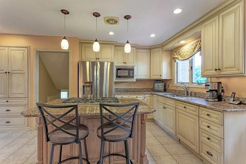 441 Locust Ln, Roselle, IL 60172 photo 8