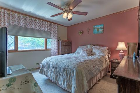 441 Locust Ln, Roselle, IL 60172 photo 13