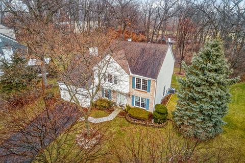 704 Red Oak Dr, Bartlett, IL 60103 photo 3