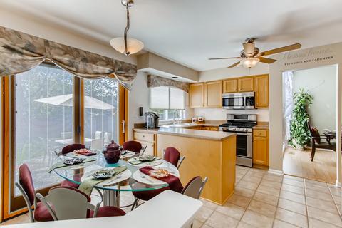 864 Tallgrass Dr, Bartlett, IL 60103 photo 8