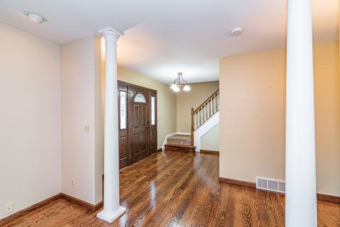 535 Skyline Dr, Algonquin, IL 60102 photo 2