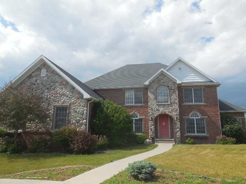 1 Stonebrook Ct, Bloomington, IL 61704 photo 1