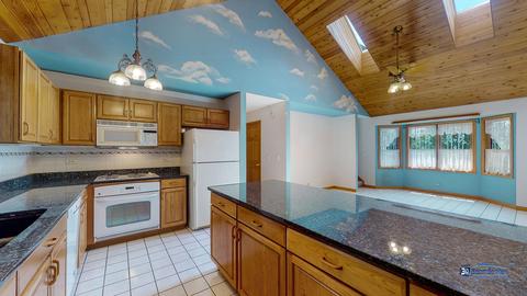 7307 Burning Tree Dr, Mchenry, IL 60050 photo 2