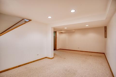 2064 Creekside Dr, Wheaton, IL 60189 photo 21