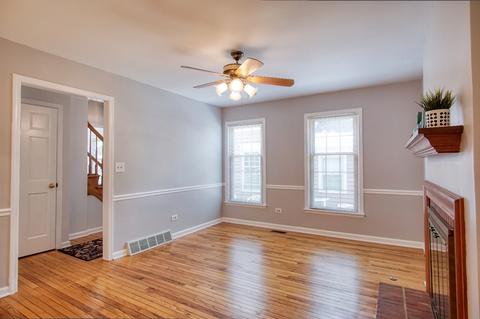 2064 Creekside Dr, Wheaton, IL 60189 photo 4
