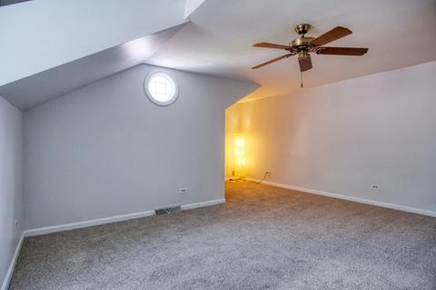 2064 Creekside Dr, Wheaton, IL 60189 photo 18