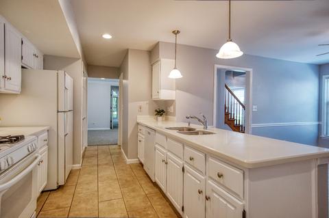 2064 Creekside Dr, Wheaton, IL 60189 photo 10