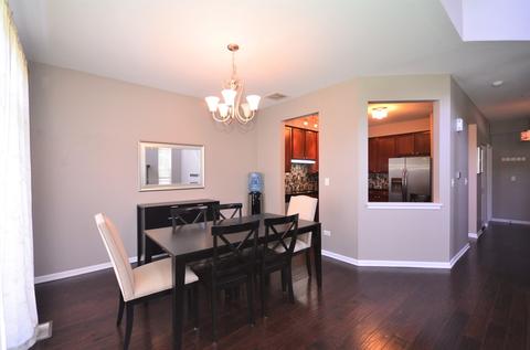 2811 Gypsum Cir, Naperville, IL 60564 photo 5