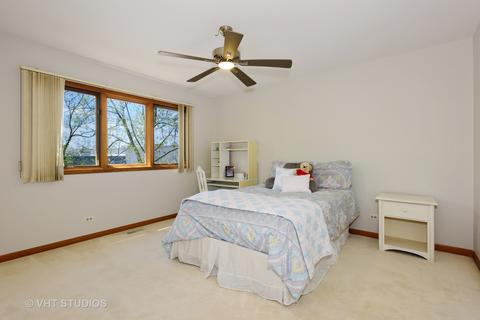 2060 Hallmark Ct, Wheaton, IL 60187 photo 17