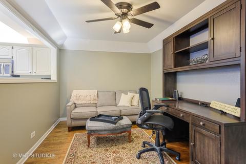 2060 Hallmark Ct, Wheaton, IL 60187 photo 10