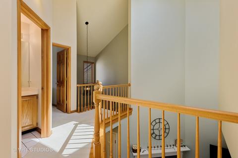 2060 Hallmark Ct, Wheaton, IL 60187 photo 19