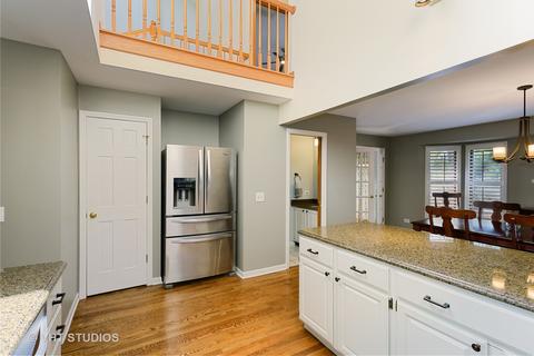 2060 Hallmark Ct, Wheaton, IL 60187 photo 9