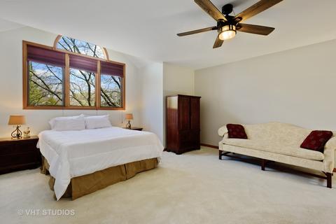 2060 Hallmark Ct, Wheaton, IL 60187 photo 13