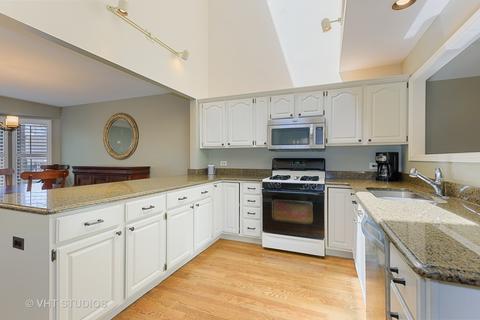 2060 Hallmark Ct, Wheaton, IL 60187 photo 8