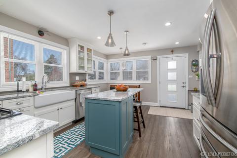 626 E 5th Ave, Naperville, IL 60563 photo 3