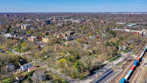 626 E 5th Ave, Naperville, IL 60563 photo 31