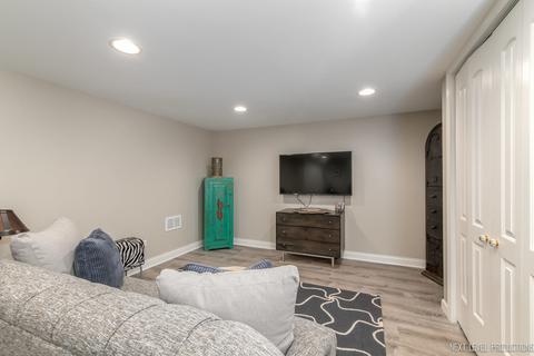 626 E 5th Ave, Naperville, IL 60563 photo 22