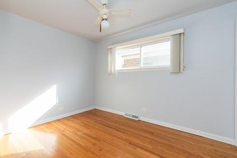 4255 W Devon Ave, Chicago, IL 60646 photo 6