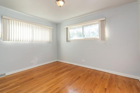 4255 W Devon Ave, Chicago, IL 60646 photo 8