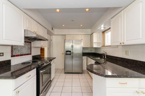 4255 W Devon Ave, Chicago, IL 60646 photo 3