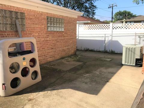 4255 W Devon Ave, Chicago, IL 60646 photo 13
