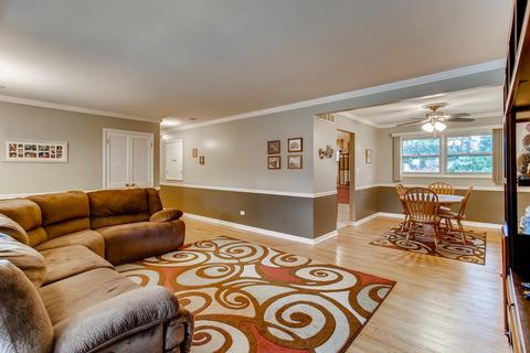 1588 Junior Pl, Elgin, IL 60123 photo 8
