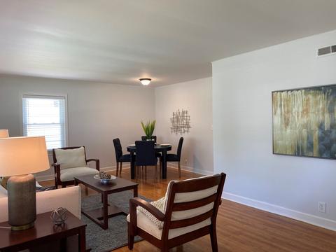 949 Alfini Dr, Des Plaines, IL 60016 photo 7