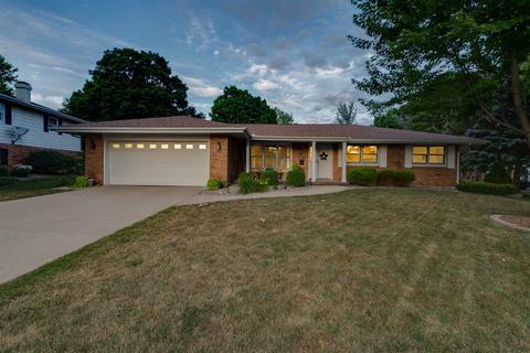 104 Anthony Dr, Normal, IL 61761 photo 1