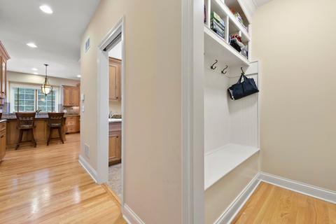 521 Crest St, Wheaton, IL 60187 photo 11