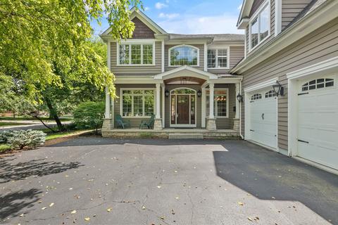 521 Crest St, Wheaton, IL 60187 photo 2