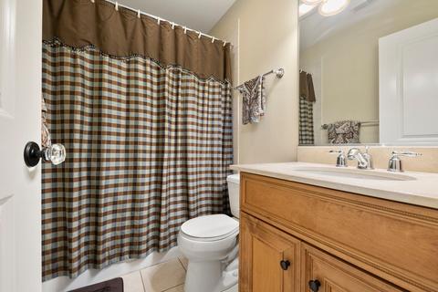 521 Crest St, Wheaton, IL 60187 photo 16