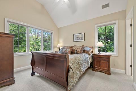 521 Crest St, Wheaton, IL 60187 photo 15