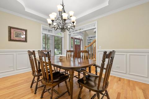 521 Crest St, Wheaton, IL 60187 photo 9