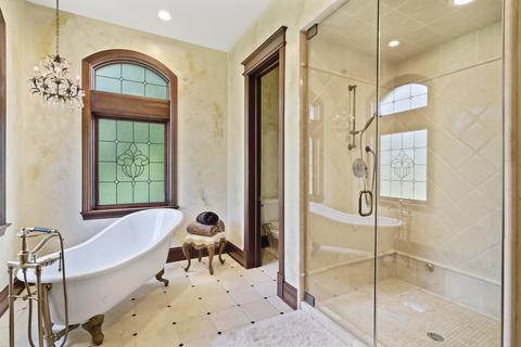 33 W571 White Thorne Rd, Wayne, IL 60184 photo 10