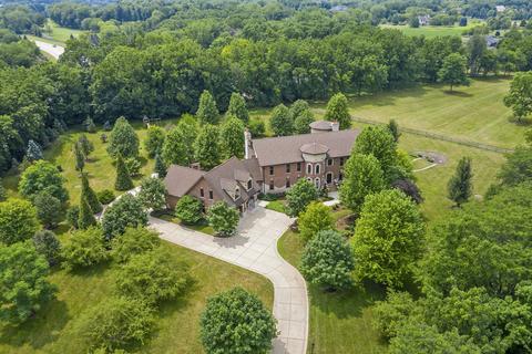 33 W571 White Thorne Rd, Wayne, IL 60184 photo 1