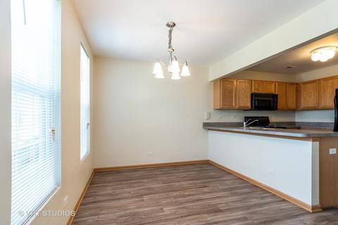 1581 Simms St, Aurora, IL 60504 photo 4