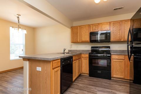 1581 Simms St, Aurora, IL 60504 photo 3