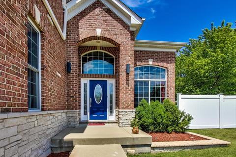 1001 Willowbrook Dr, Wheeling, IL 60090 photo 2