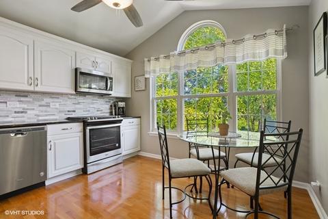 1648 Cayman Ct #3, Bartlett, IL 60103 photo 4