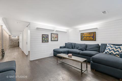 19 E Scott St, Chicago, IL 60610 photo 20