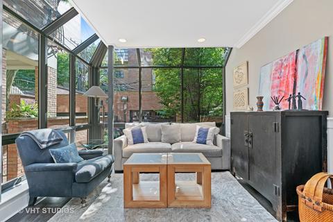 19 E Scott St, Chicago, IL 60610 photo 6