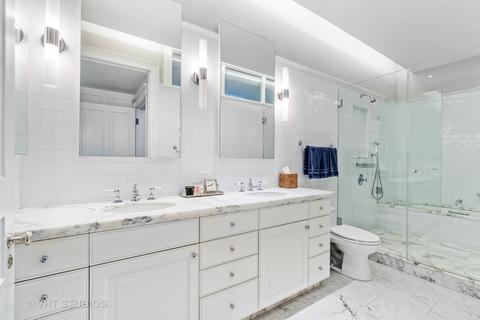 19 E Scott St, Chicago, IL 60610 photo 11