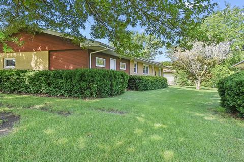 599 Pinecrest Pl, Rantoul, IL 61866 photo 2