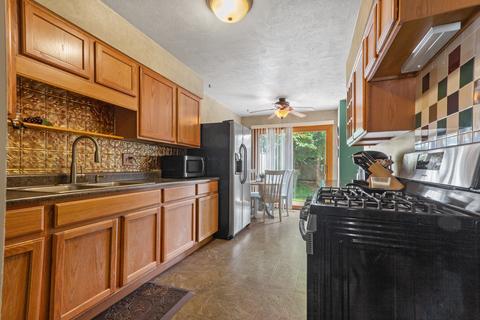 1532 Hunt Dr #B, Normal, IL 61761 photo 3