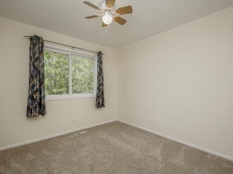 3320 Fox Hill Rd, Aurora, IL 60504 photo 6