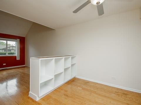 3320 Fox Hill Rd, Aurora, IL 60504 photo 5