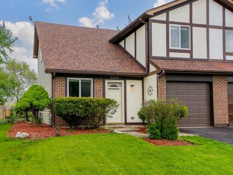 3320 Fox Hill Rd, Aurora, IL 60504 photo 1