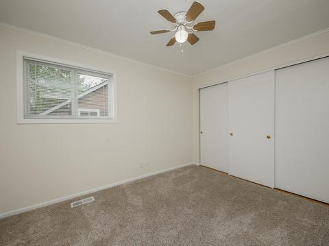 3320 Fox Hill Rd, Aurora, IL 60504 photo 8