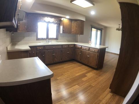 815 30th St, Peru, IL 61354 photo 6